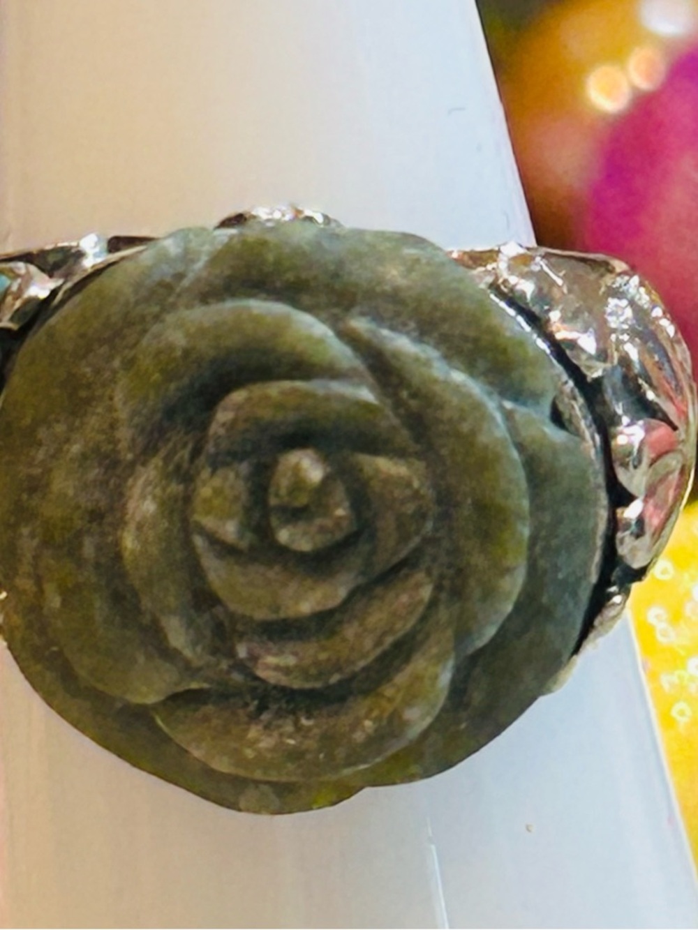 925 SS Carved Jade Rose Stone Statement Ring 💚 intricate detailed Band Sz 5 - Picture 5 of 5